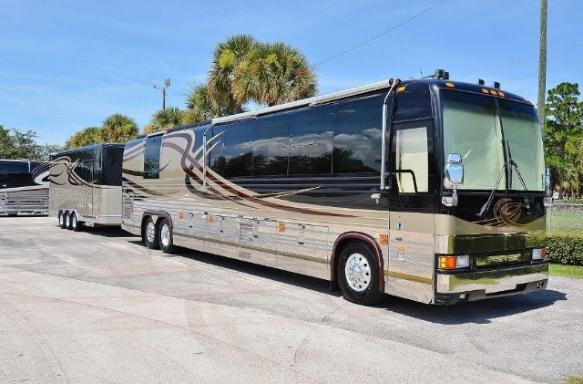 2003 Prevost Royale For Sale