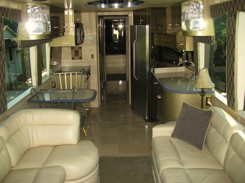 2001 Prevost Thompson XLII For Sale