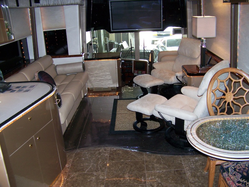 2003 Prevost Vantare H3-45 For Sale