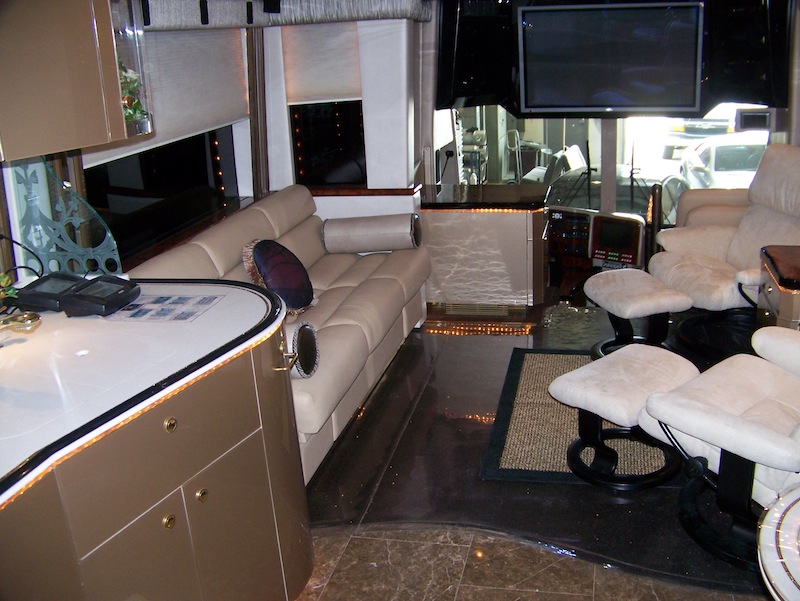 2003 Prevost Vantare H3-45 For Sale