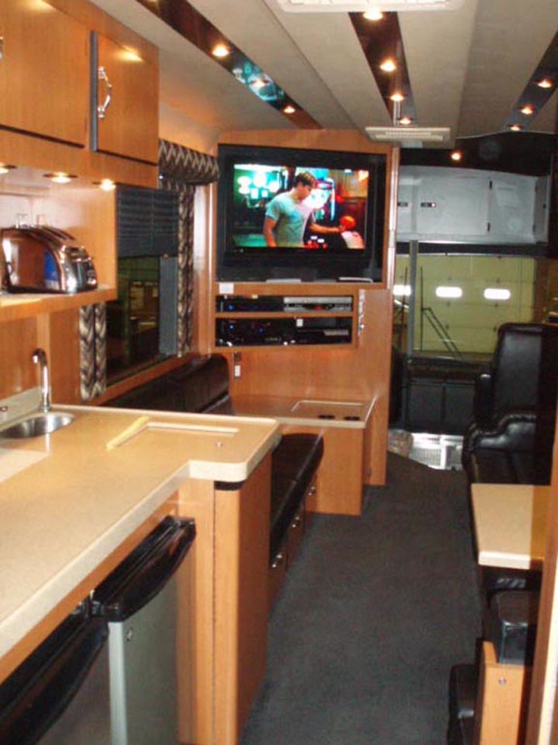 2005 Prevost XLII For Sale