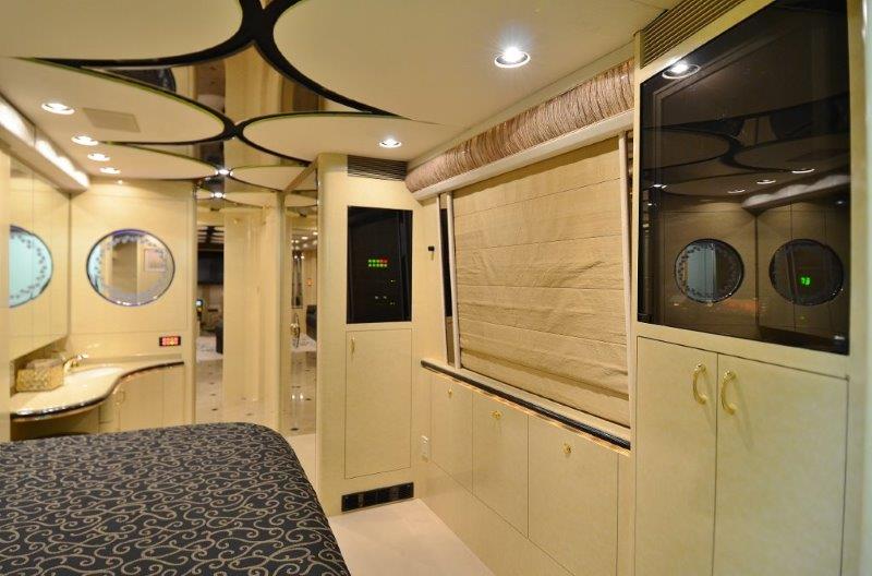 2006 Prevost Marathon XLII For Sale