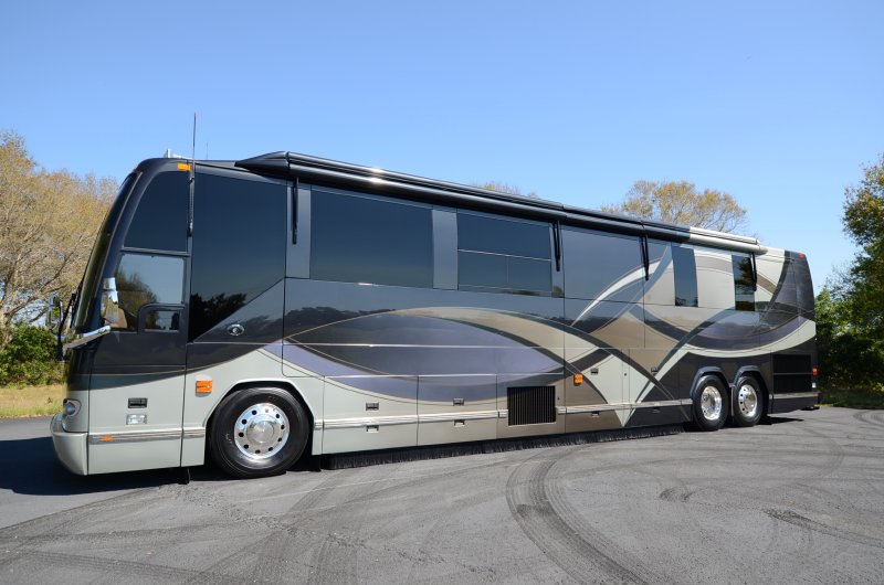 2007 Prevost Featherlite H3-45 For Sale