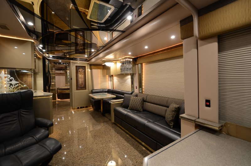 2007 Prevost Featherlite H3-45 For Sale