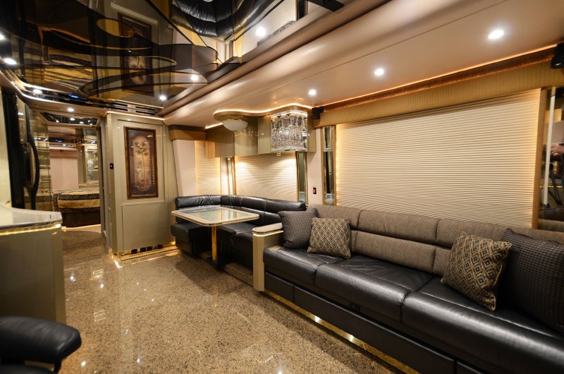 2007 Prevost Featherlite H3-45 For Sale