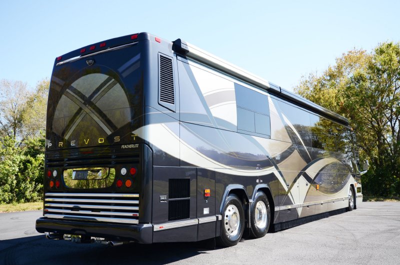 2007 Prevost Featherlite H3-45 For Sale