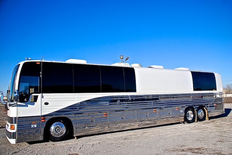 2007 Prevost Featherlite XLII For Sale